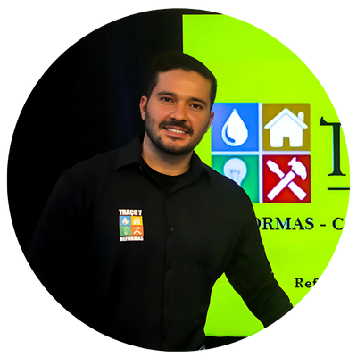 Blue White Modern Business Man Instagram Profile Picture (3)